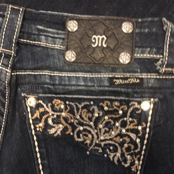 Miss Me Embellished Jeans - Picture 2 of 6